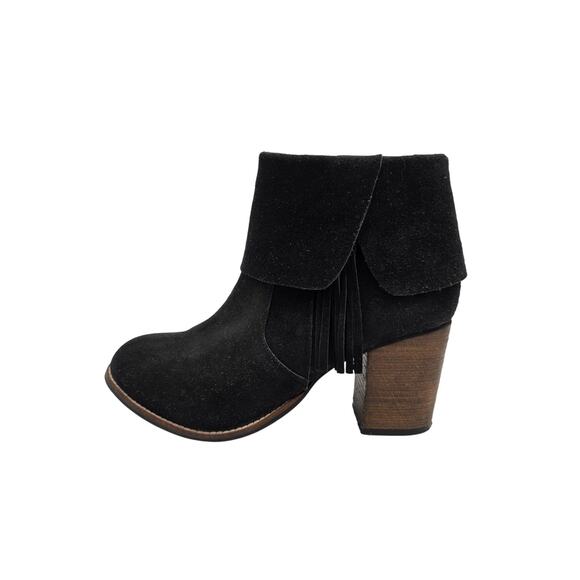 VGUC COCONUTS by Matisse "Kim" Black Suede Tasseled Ankle Boots SZ 8.5 - Picture 1 of 6